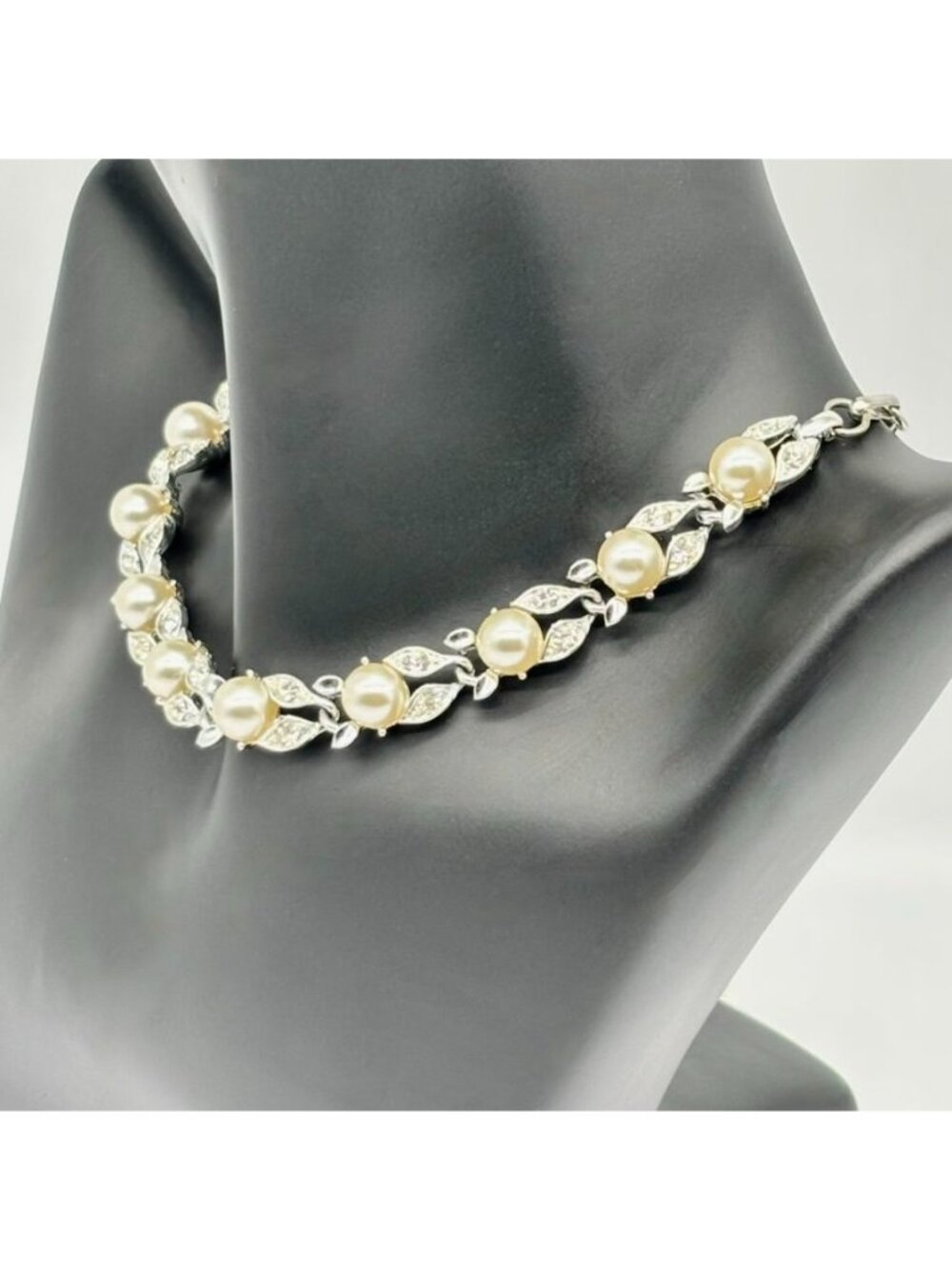 Vintage Lisner Choker Faux Pearl Pave Rhinestone W/Silver-Tone Adjustable Signed - Picture 3 of 16